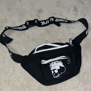 NWOT Always Grateful Lot Fanny Pack